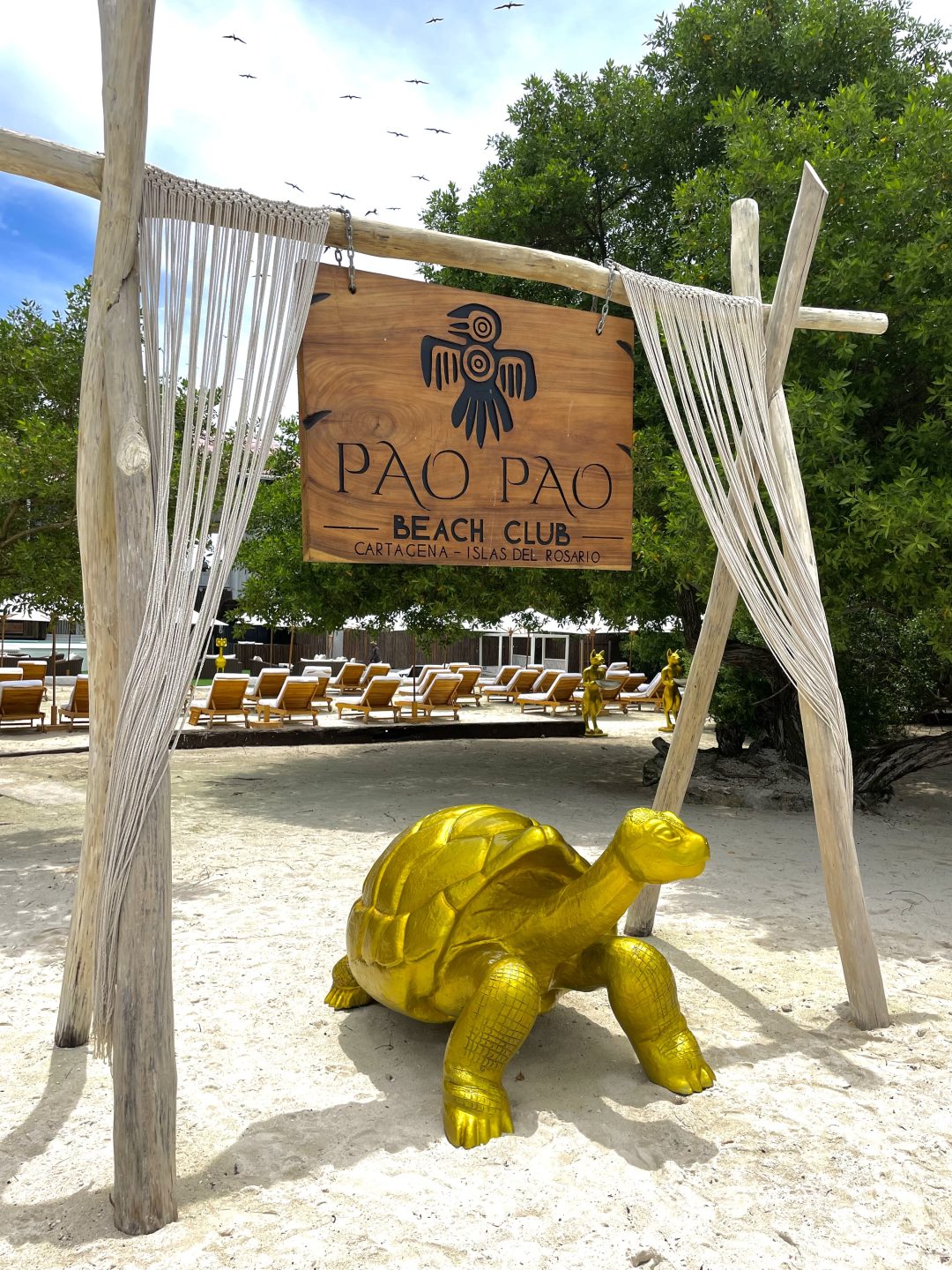 Pao Pao Beach Club (Isla Privada)