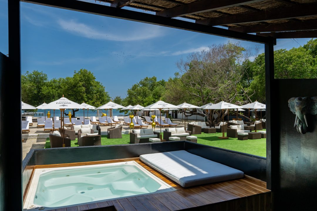 Pao Pao Beach Club (Isla Privada)